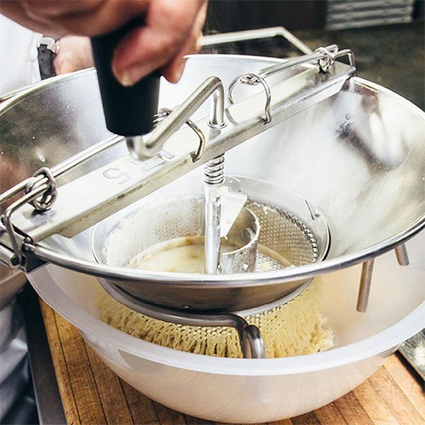 Matfer X530 Stainless Steel Food Mill #5, 8 qt.